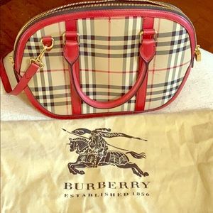 Authentic Burberry purse. Like new. LAST CHANCE!